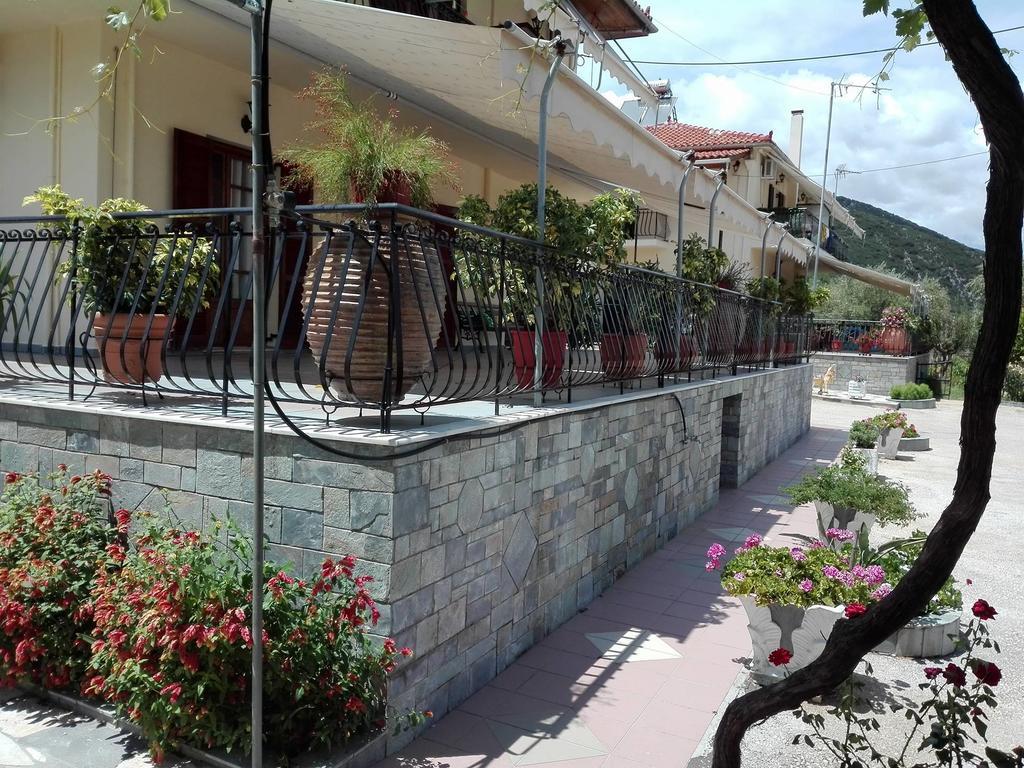 Toulatos Pantelis Apartment Pouláta Exterior foto
